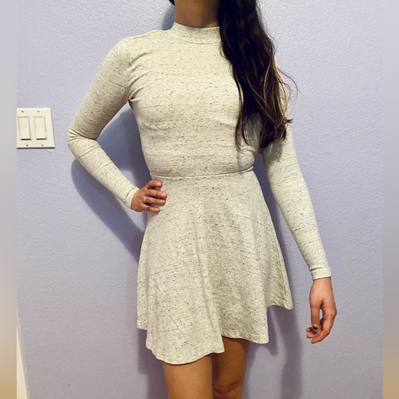 Darling turtleneck dress with open back - Picture 1 of 7
